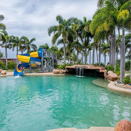 Tasman Holiday Parks - Rollingstone Luaran gambar