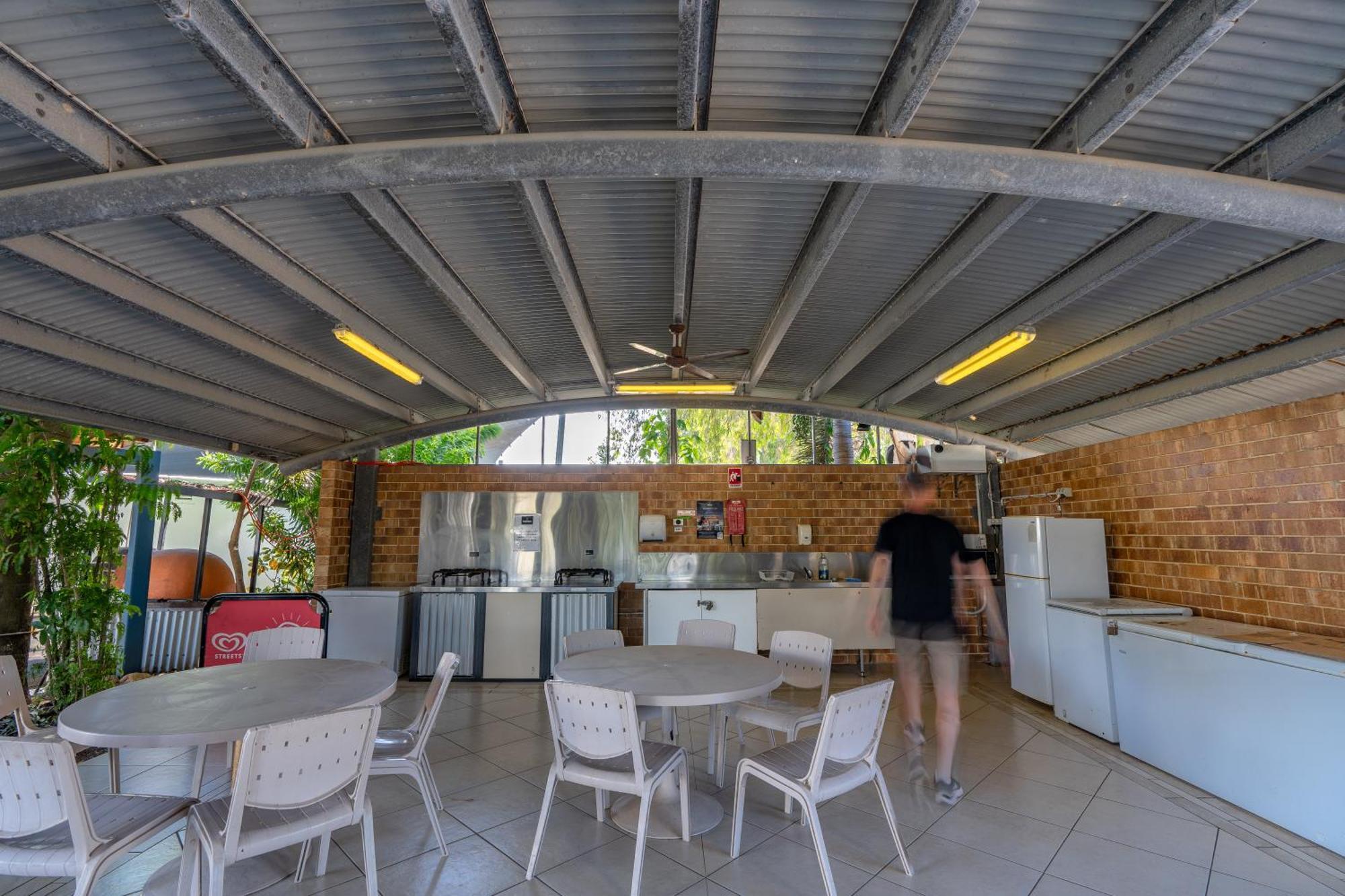 Tasman Holiday Parks - Rollingstone Luaran gambar
