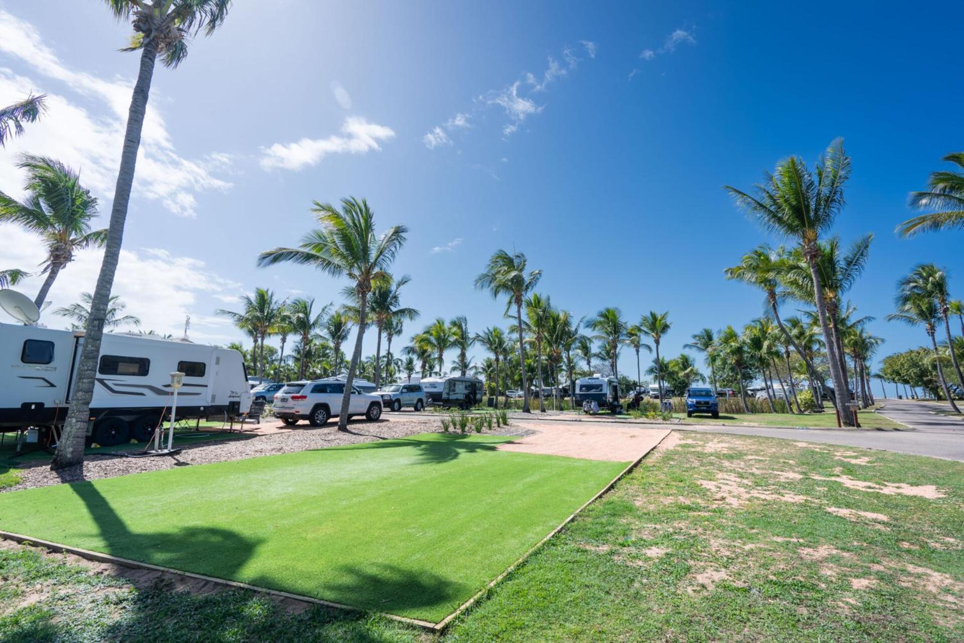 Tasman Holiday Parks - Rollingstone Luaran gambar
